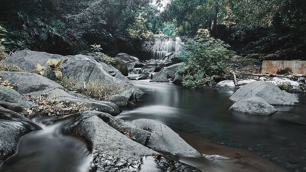 Aliran air sungai dari Gunung Rinjani