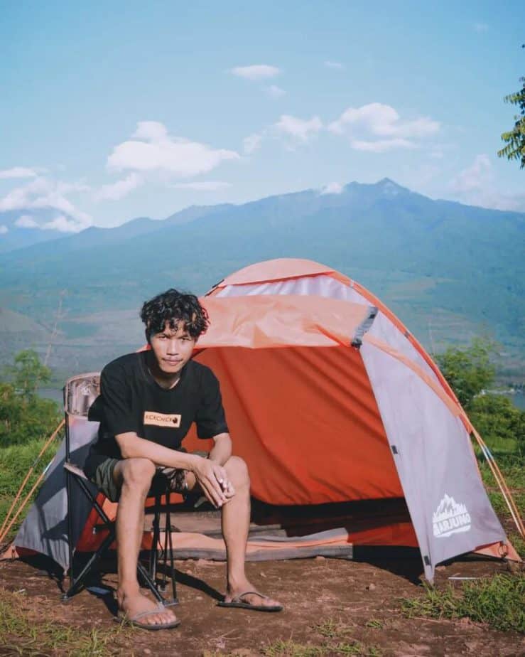 Camping di Bukit Kayangan