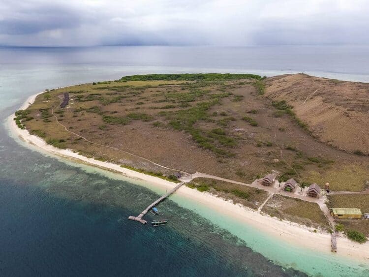 Penampakan Pulau Paserang dari atas udara 
